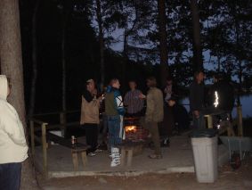 Jutustelua grillin 
äärellä