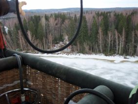Metsää edessä
